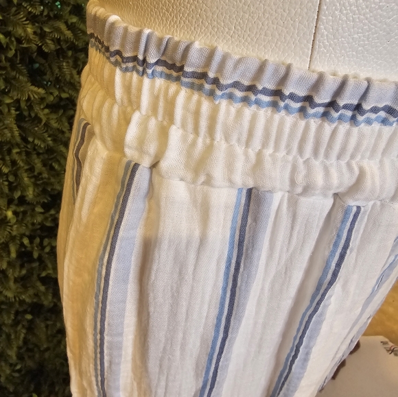 Ocean Drive, Striped White and Blue Women's 2 Piece Set - Picture 7 of 10